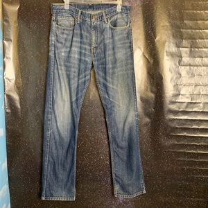 Levi’s- Medium Wash Jeans size 34x32